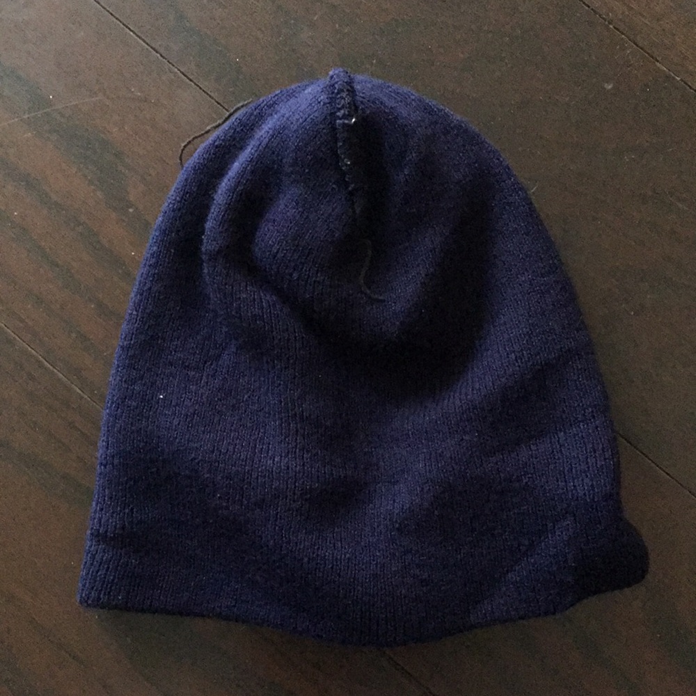 Navy beanie - Picture 3 of 5